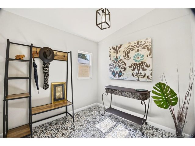 903 Poplar St, Denver, CO 80220