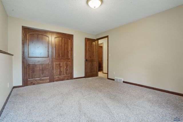 3209 PARK DR, Rapid City, SD 57702