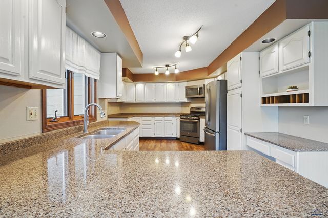 3209 PARK DR, Rapid City, SD 57702