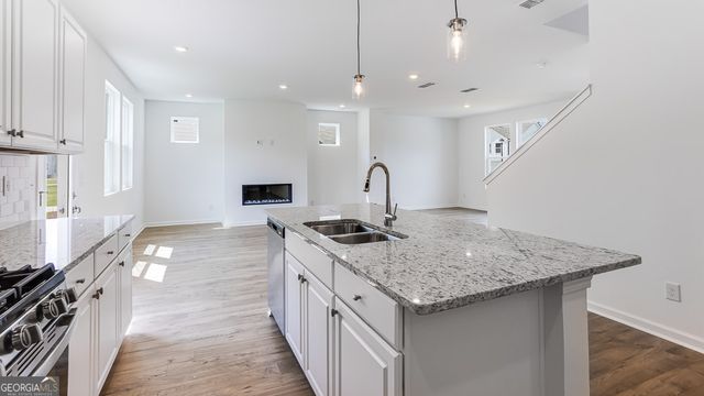 201 Groveton Court, Euharlee, GA 30145