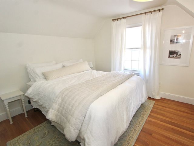 8 Birmingham Rd, Worcester, MA 01606