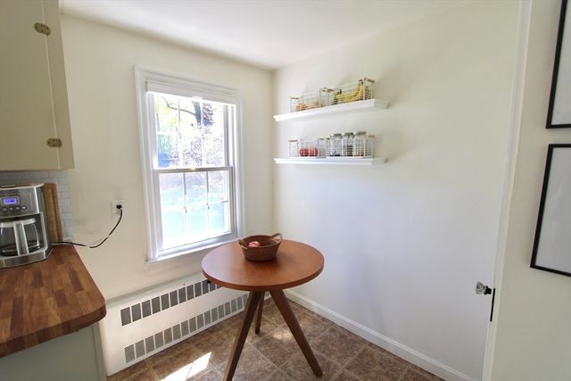 8 Birmingham Rd, Worcester, MA 01606