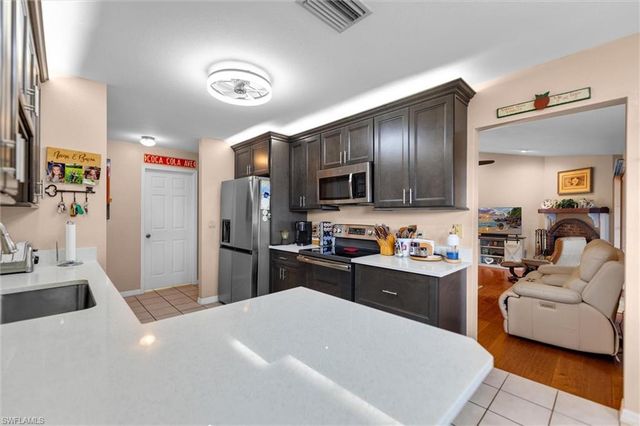 5997 Dragoon CT, Fort Denaud, FL 33935