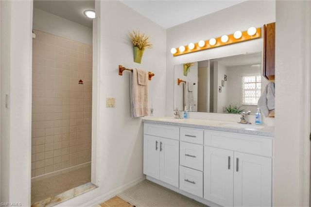 5997 Dragoon CT, Fort Denaud, FL 33935