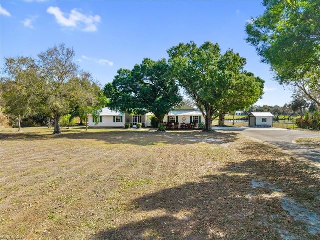 5997 Dragoon CT, Fort Denaud, FL 33935