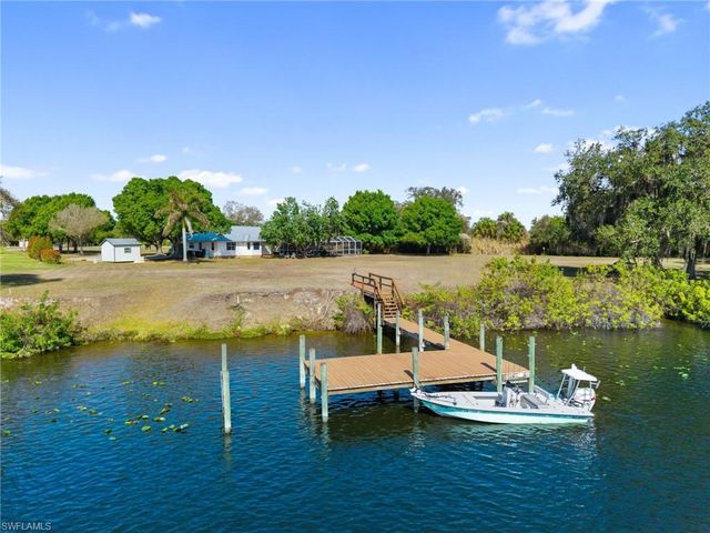 5997 Dragoon CT, Fort Denaud, FL 33935