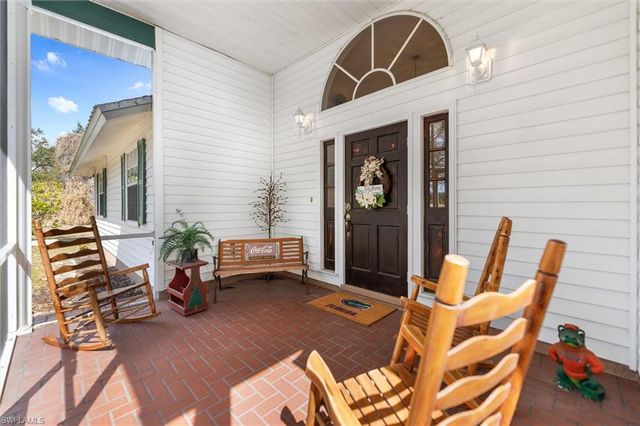 5997 Dragoon CT, Fort Denaud, FL 33935