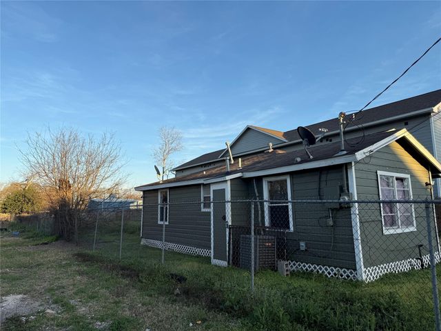 9117 Brandon Street, Houston, TX 77051