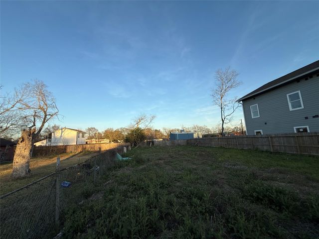 9117 Brandon Street, Houston, TX 77051