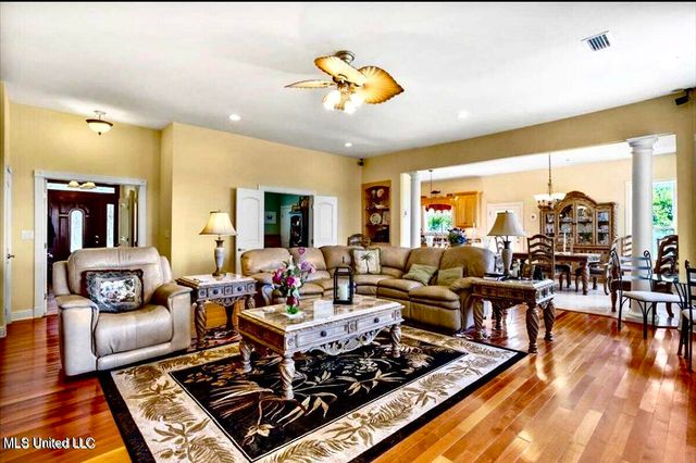 6301 Mary Mahoney Drive, Ocean Springs, MS 39564