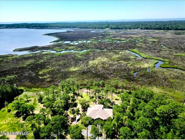 6301 Mary Mahoney Drive, Ocean Springs, MS 39564