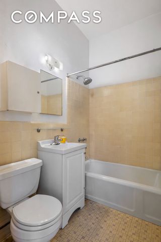101 W 80th St Apt 2C, New York City, NY 10024