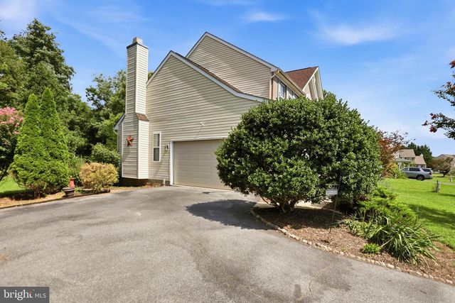 119 CYPRESS POINT DR, Charles Town, WV 25414