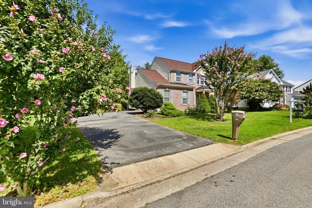 119 CYPRESS POINT DR, Charles Town, WV 25414