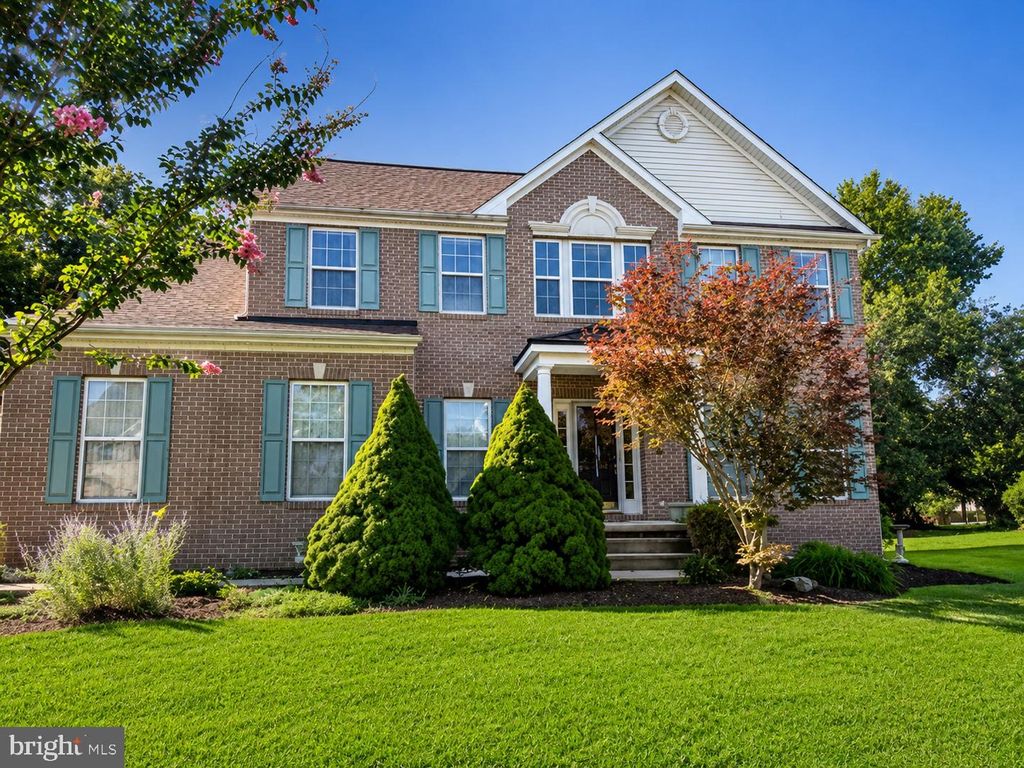 119 CYPRESS POINT DR, Charles Town, WV 25414
