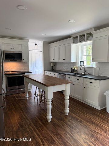 1642 Gause Landing Road SW, Ocean Isle Beach, NC 28469