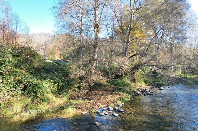 13731 Highway 238, Applegate, OR 97530