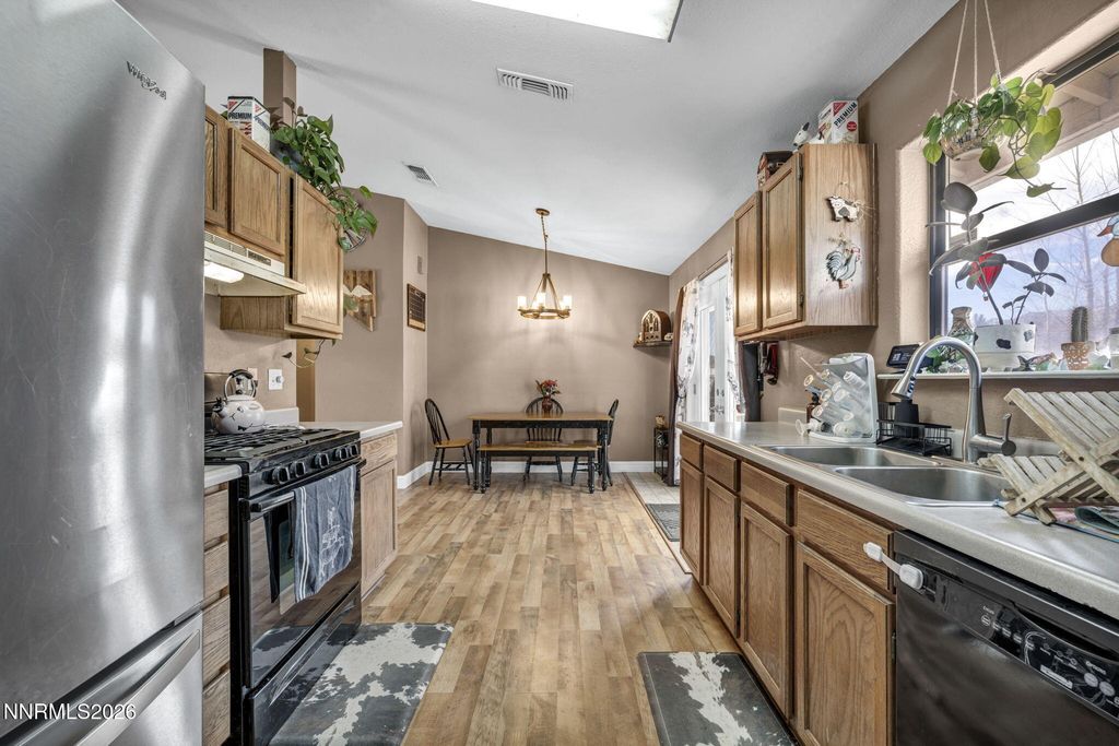 Image 11 of property listing at 55 Buckboard Circle, Reno, NV 89508