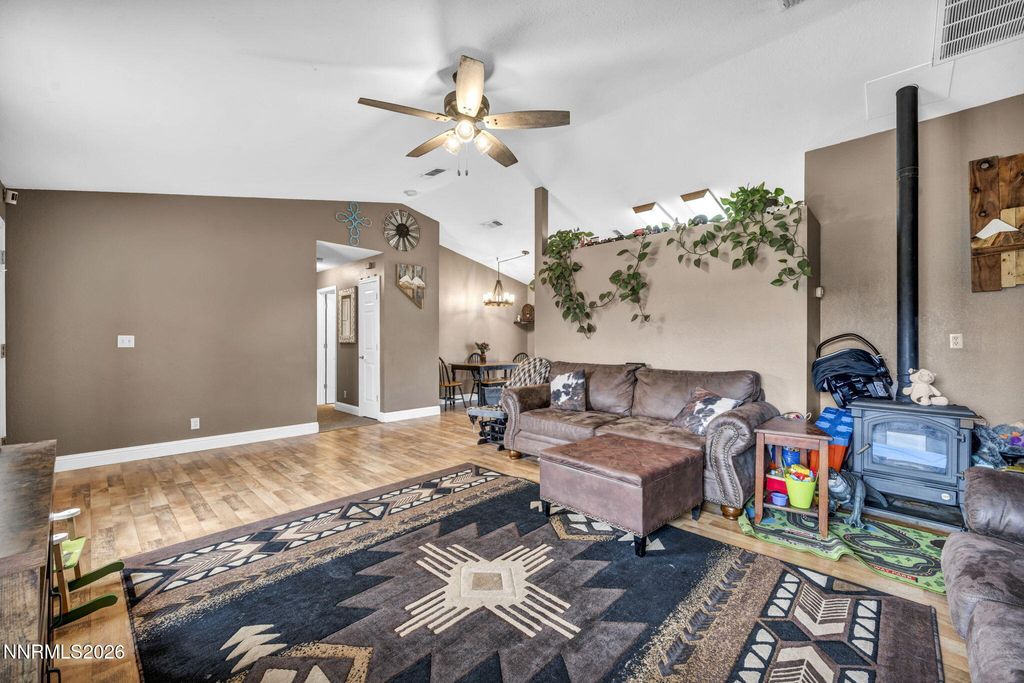 Image 5 of property listing at 55 Buckboard Circle, Reno, NV 89508