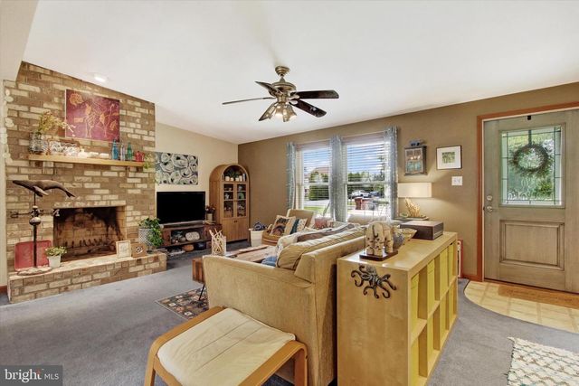 659 CURTIS DR, Gettysburg, PA 17325