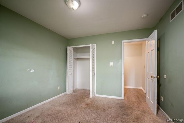 26085 Superior Road, Taylor, MI 48180