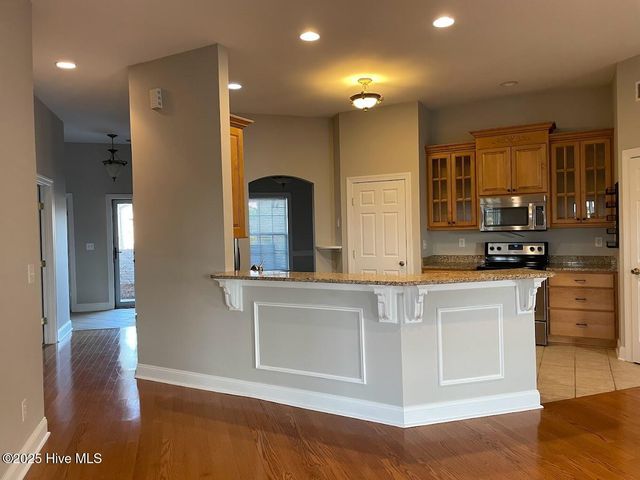 607 Castle Bay Drive, Hampstead, NC 28443