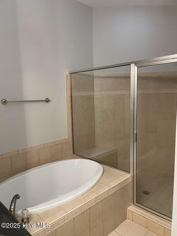 607 Castle Bay Drive, Hampstead, NC 28443