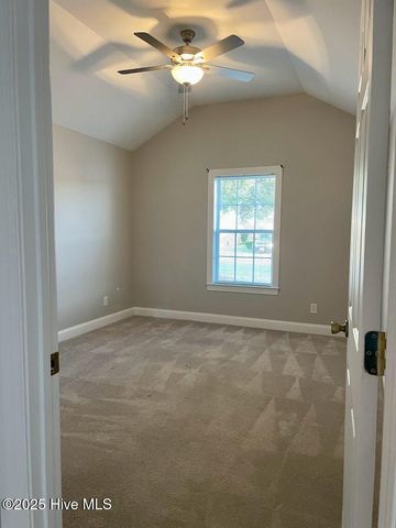 607 Castle Bay Drive, Hampstead, NC 28443