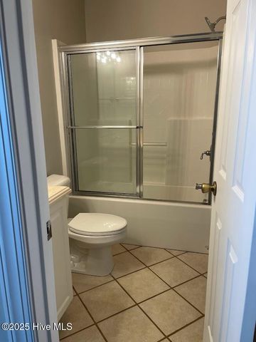 607 Castle Bay Drive, Hampstead, NC 28443