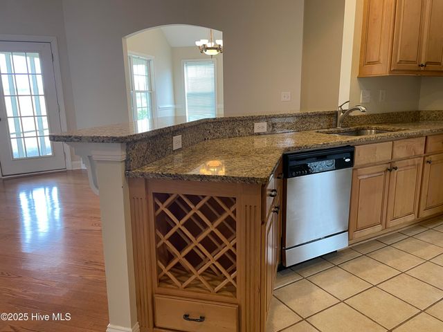 607 Castle Bay Drive, Hampstead, NC 28443