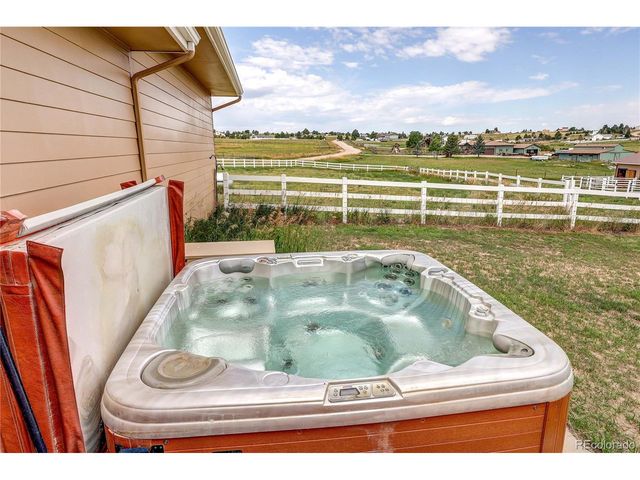 2385 Arabian Trl, Elizabeth, CO 80107