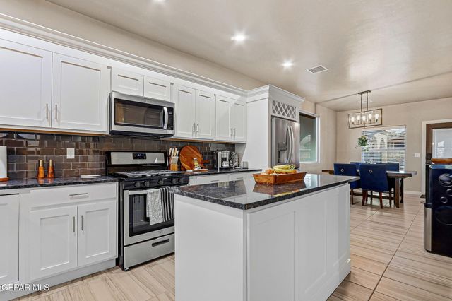 440 BURKETT Drive, Clint, TX 79836