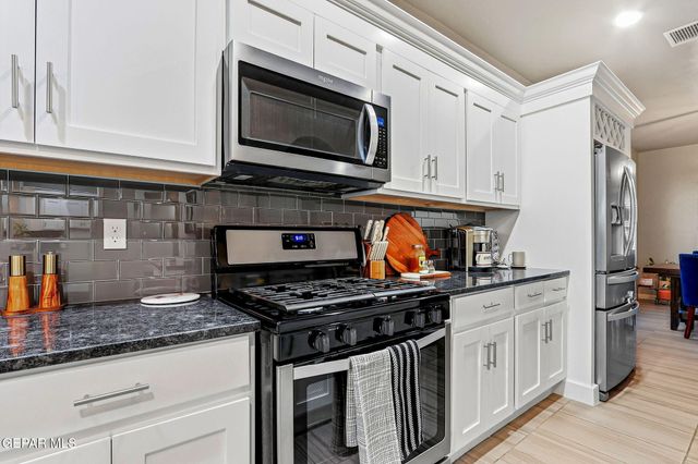 440 BURKETT Drive, Clint, TX 79836