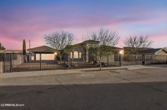 440 BURKETT Drive, Clint, TX 79836