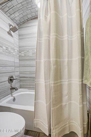 440 BURKETT Drive, Clint, TX 79836