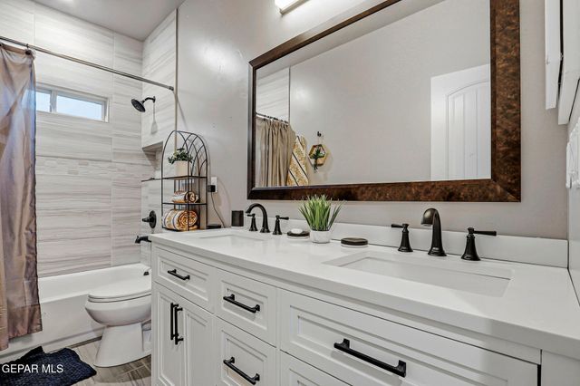 440 BURKETT Drive, Clint, TX 79836