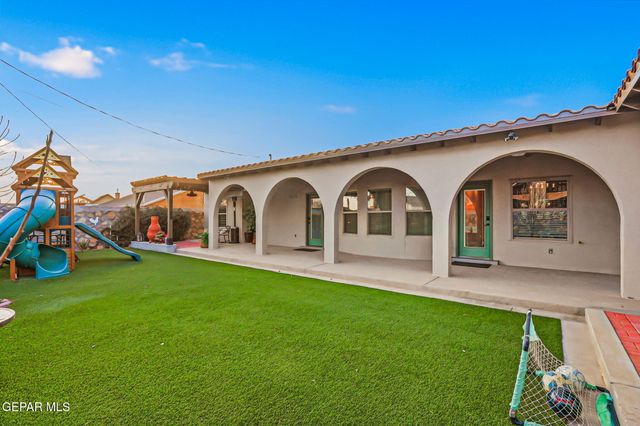 440 BURKETT Drive, Clint, TX 79836