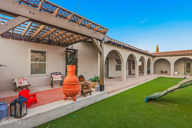 440 BURKETT Drive, Clint, TX 79836