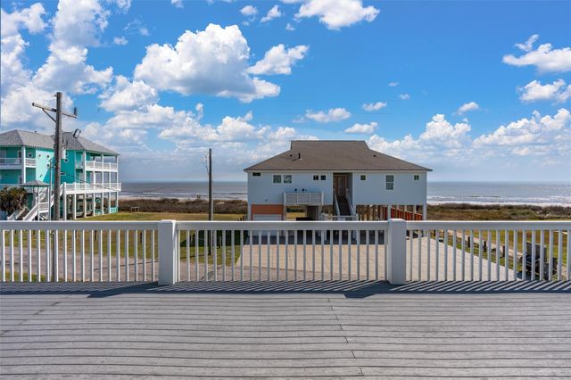 3125 James, Crystal Beach, TX 77650
