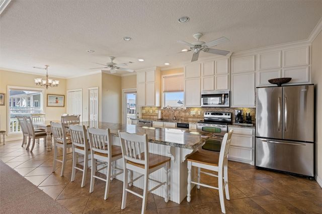 3125 James, Crystal Beach, TX 77650