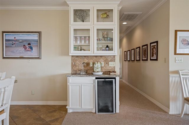 3125 James, Crystal Beach, TX 77650