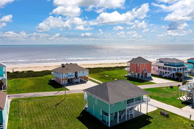 3125 James, Crystal Beach, TX 77650