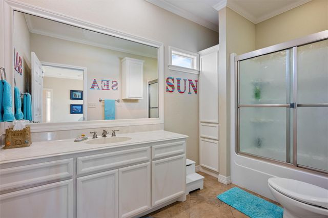 3125 James, Crystal Beach, TX 77650