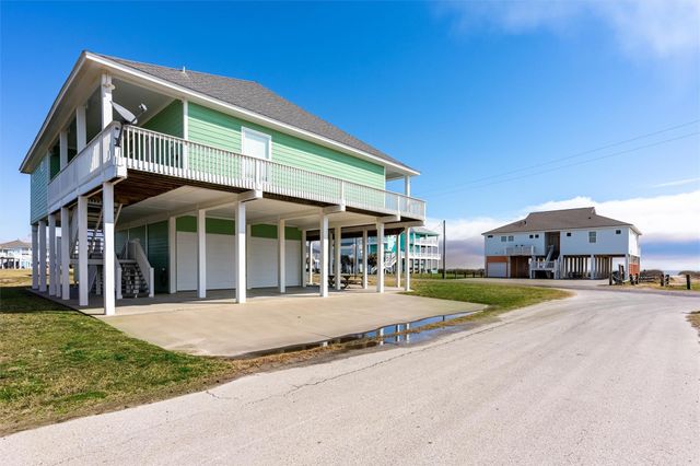 3125 James, Crystal Beach, TX 77650