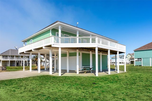 3125 James, Crystal Beach, TX 77650