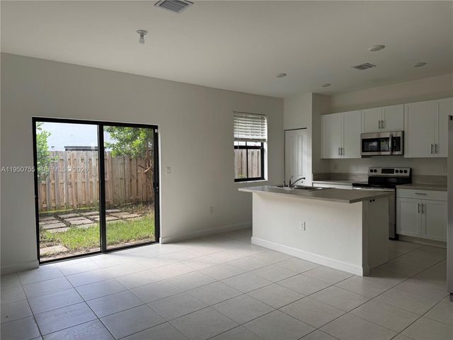 11920 SW 244th Ln 11920, Homestead, FL 33032