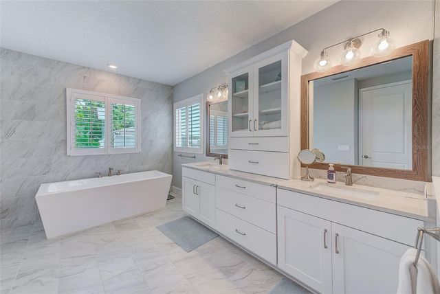 4710 W EL PRADO BOULEVARD, Tampa, FL 33629