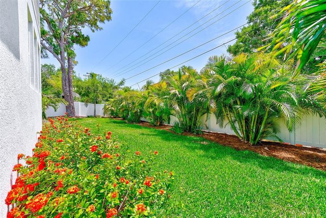 4710 W EL PRADO BOULEVARD, Tampa, FL 33629