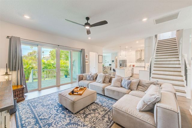 4710 W EL PRADO BOULEVARD, Tampa, FL 33629