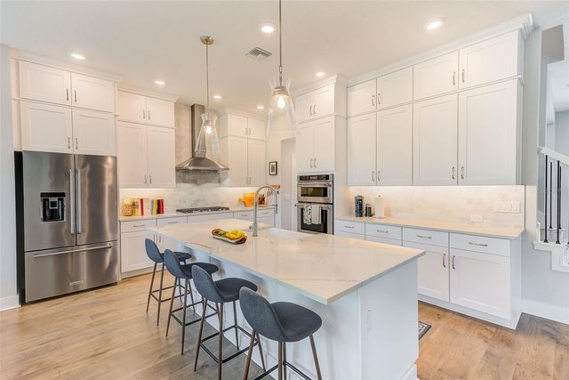 4710 W EL PRADO BOULEVARD, Tampa, FL 33629